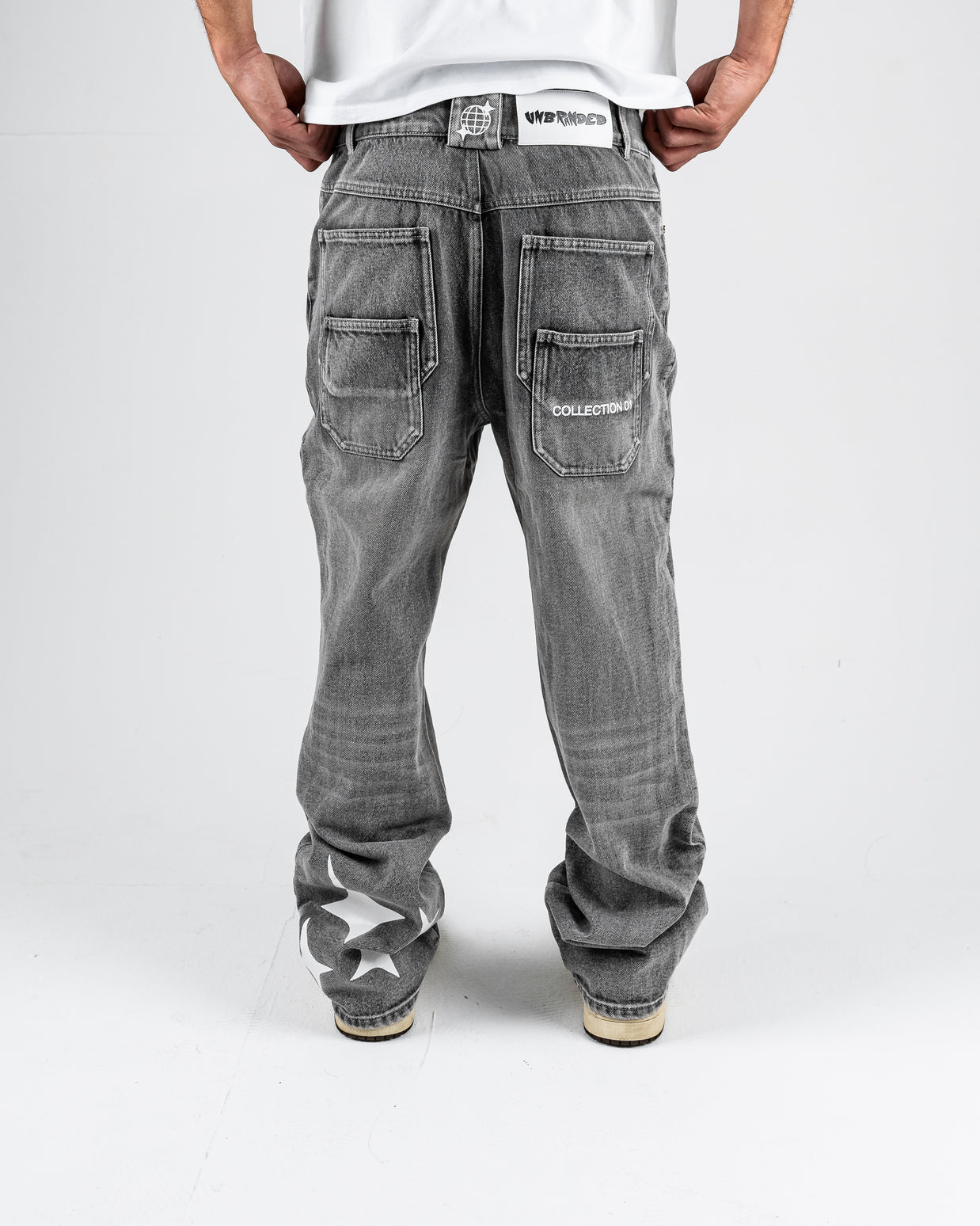 'CANVAS GREY' FLARE-LEG JEANS