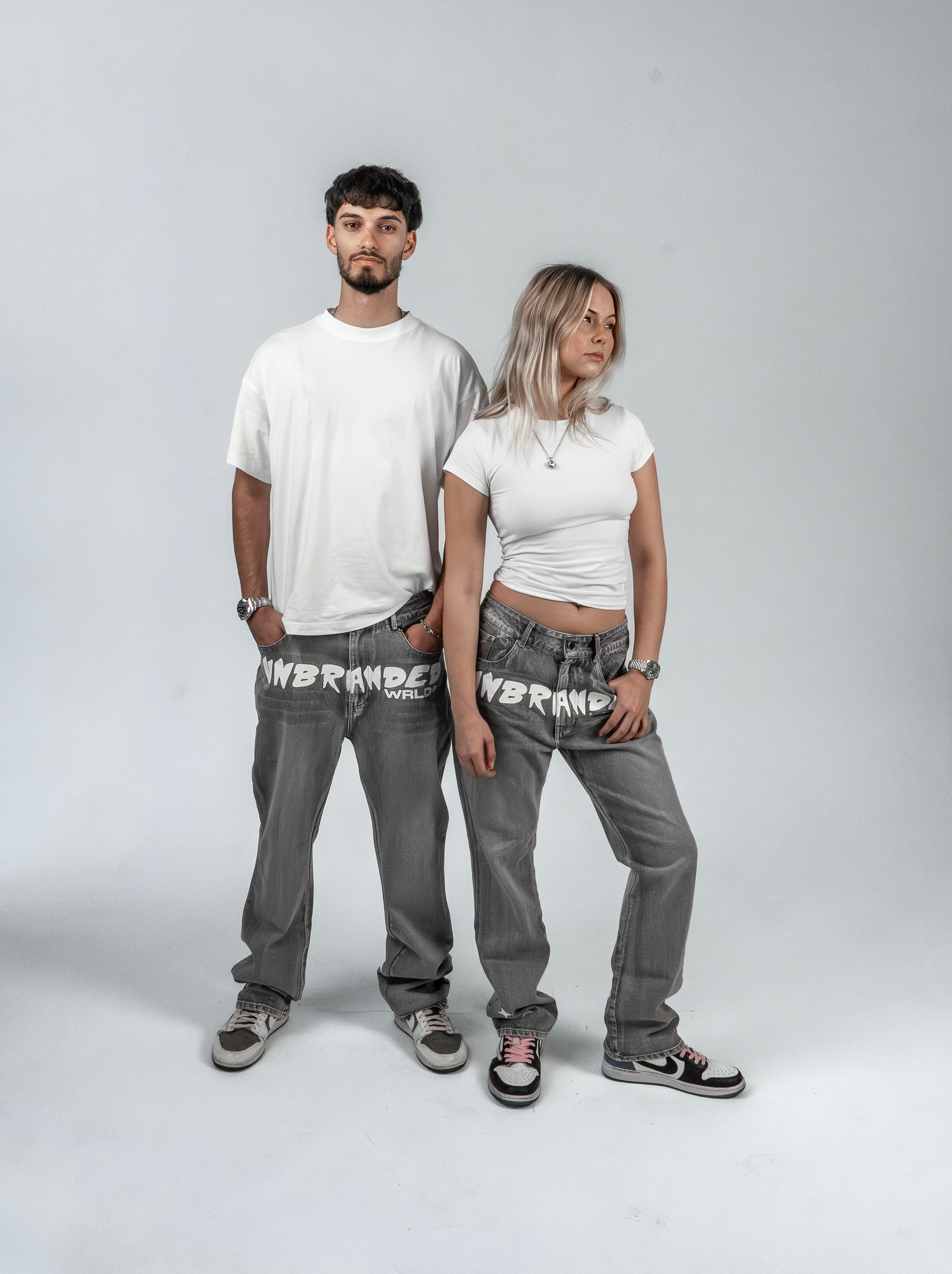 'CANVAS GREY' FLARE-LEG JEANS