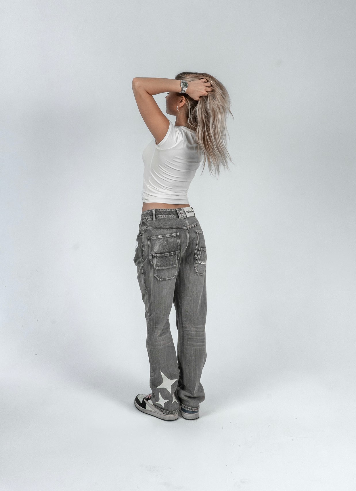 'CANVAS GREY' FLARE-LEG JEANS